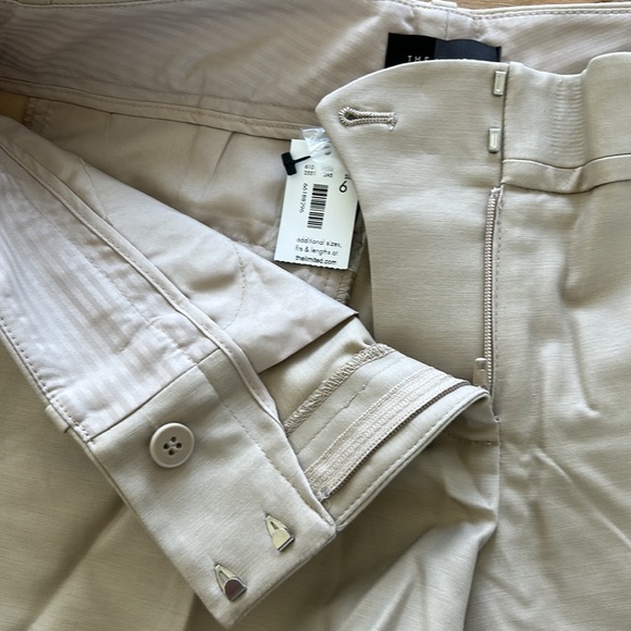 NWT Women’s The Limited Khaki Dress Shorts (size 6) - Picture 2 of 5